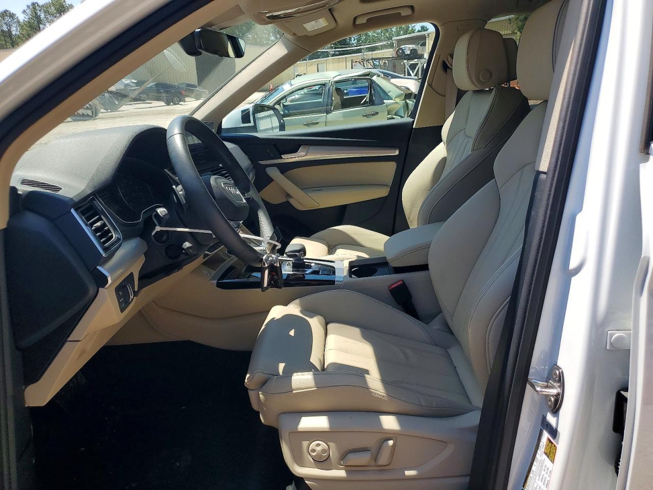 2024 AUDI Q5 S Line quattro Premium