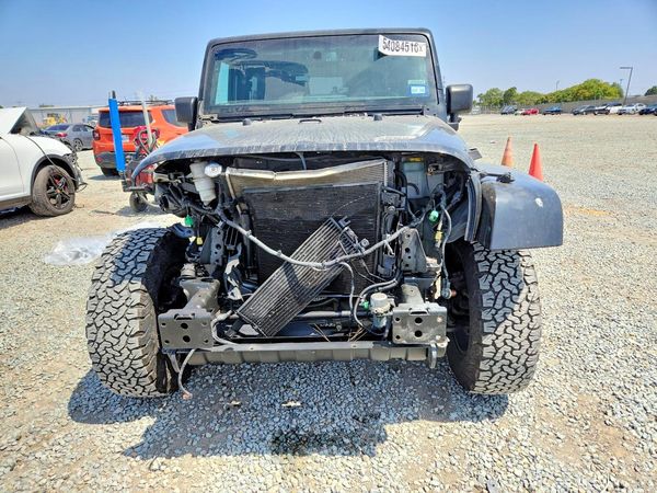 2017 JEEP WRANGLER SAHARA 4X4