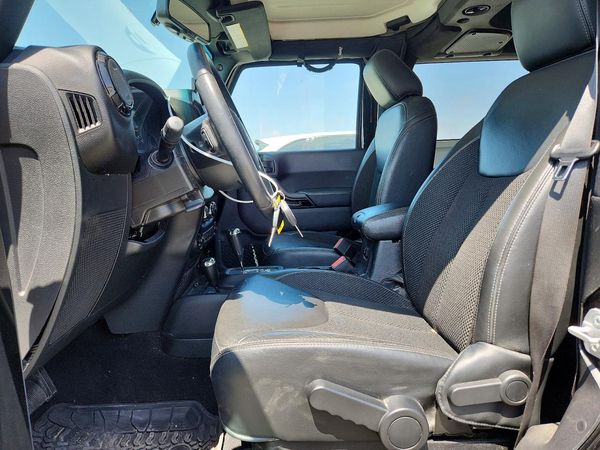 2017 JEEP WRANGLER SAHARA 4X4