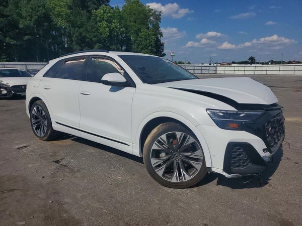 2025 AUDI Q8