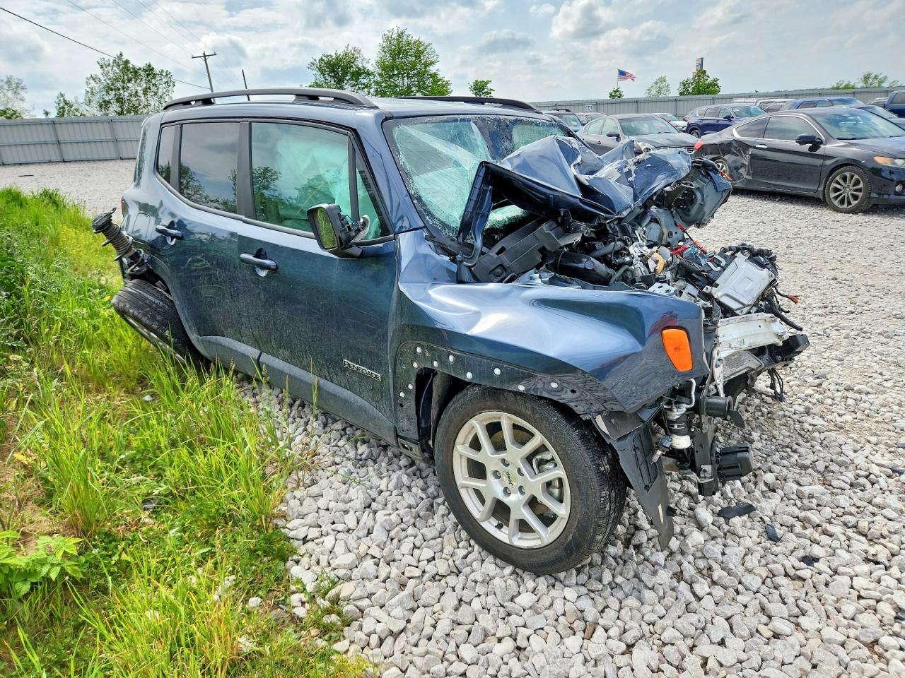 2023 JEEP RENEGADE LATITUDE 4X4