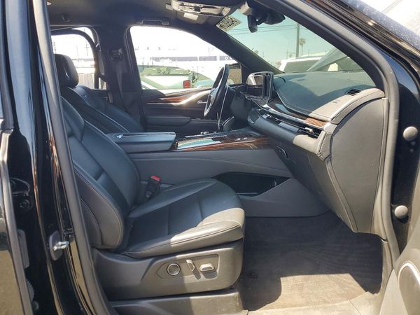 2022 CADILLAC ESCALADE Luxury