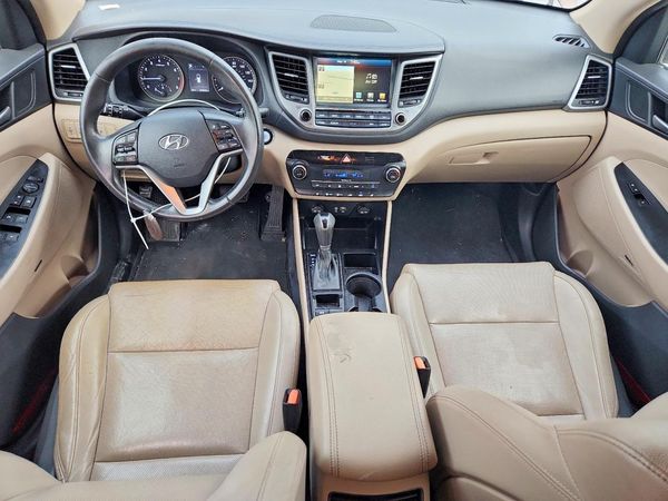 2017 HYUNDAI TUCSON