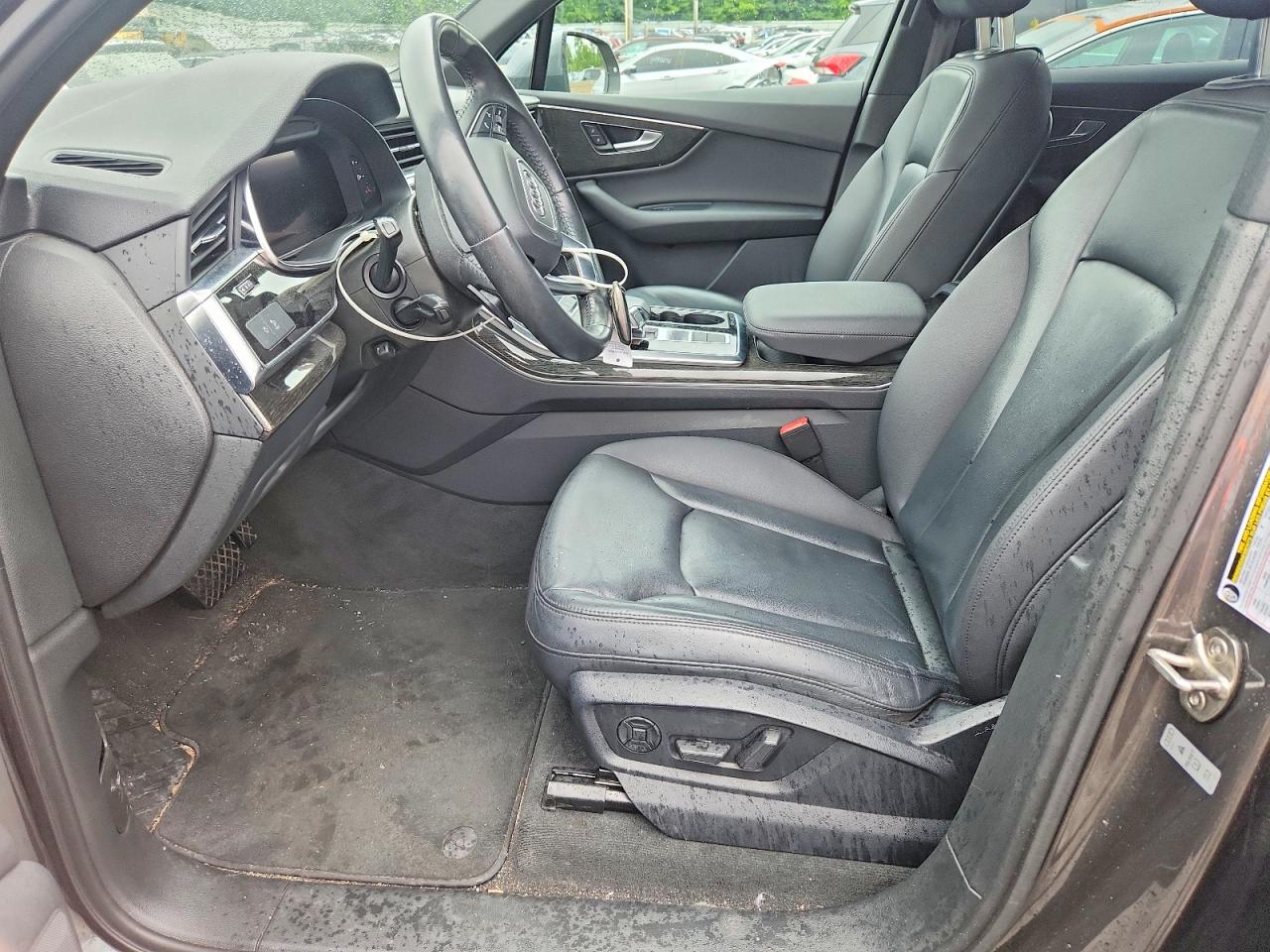2020 AUDI Q7 quattro Premium