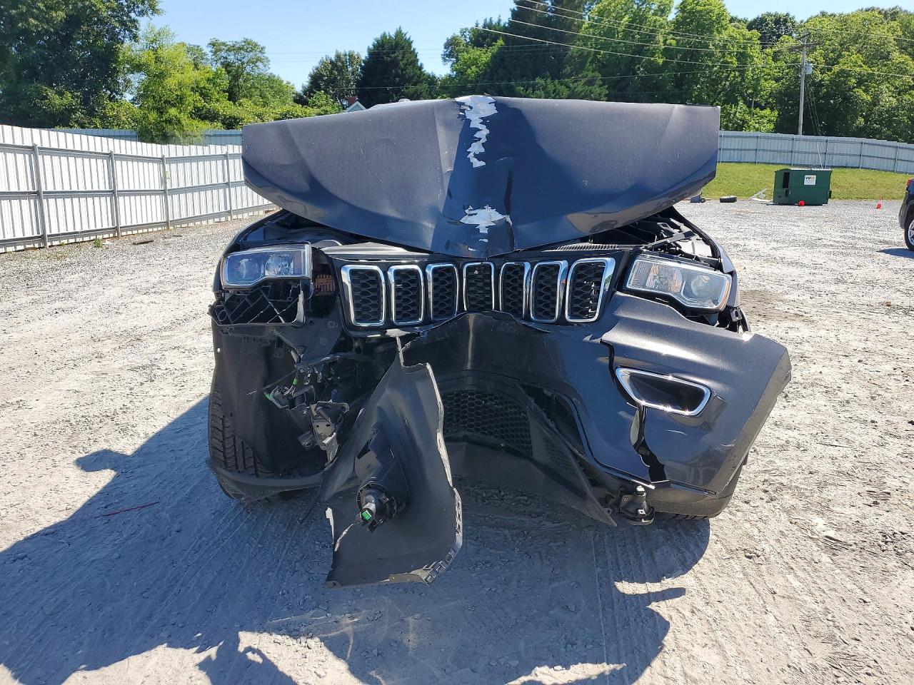 2017 JEEP GRAND CHEROKEE LAREDO 4X2