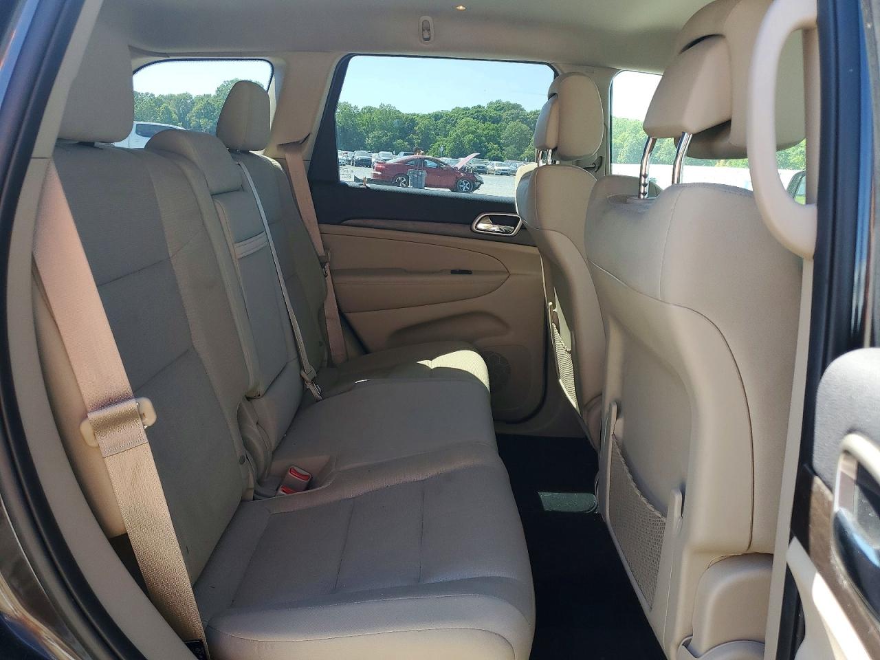 2017 JEEP GRAND CHEROKEE LAREDO 4X2