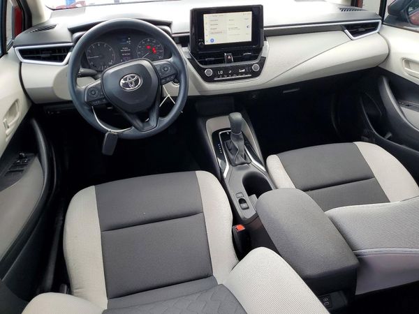 2025 TOYOTA COROLLA LE
