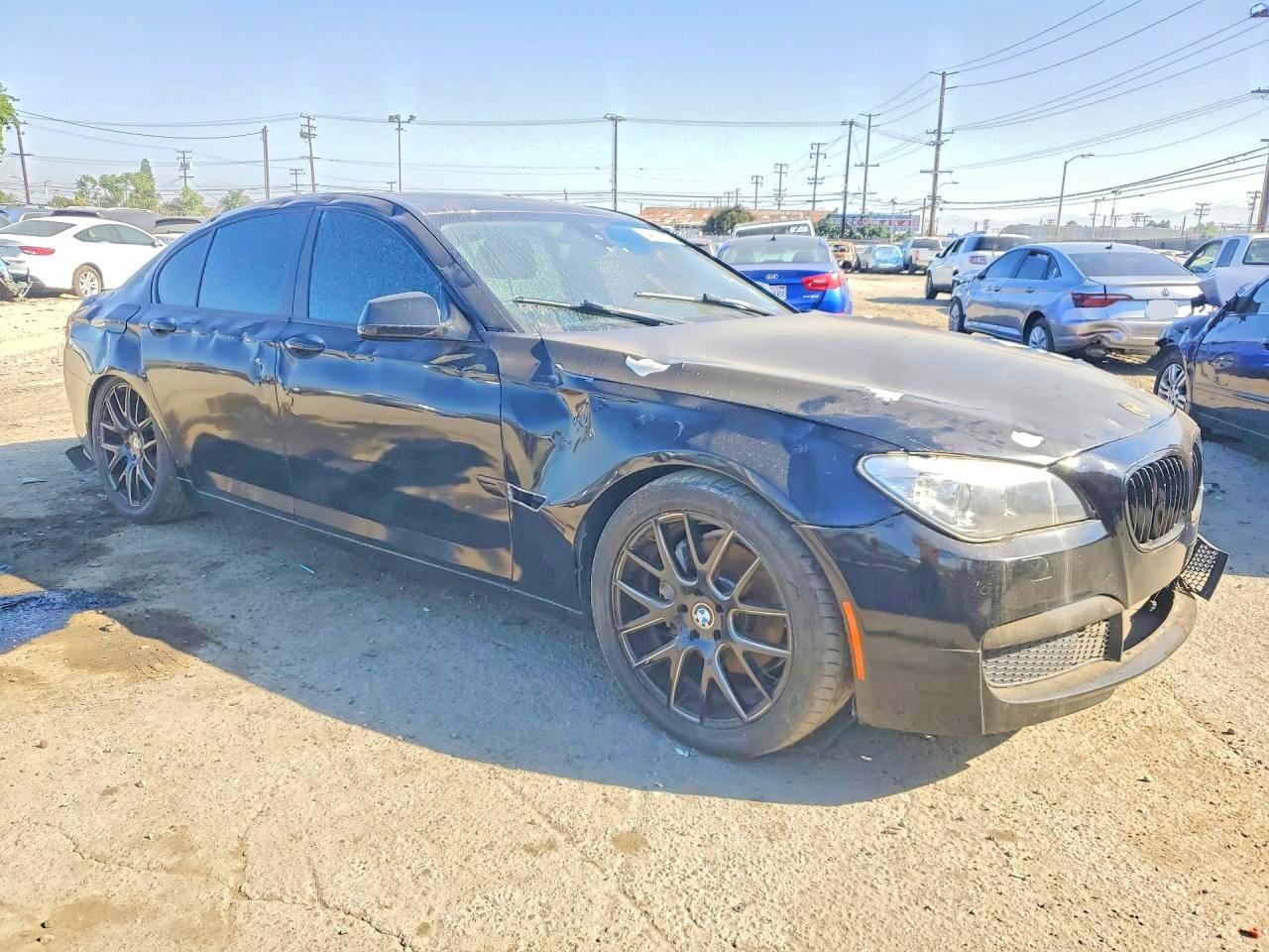 2015 BMW 740
