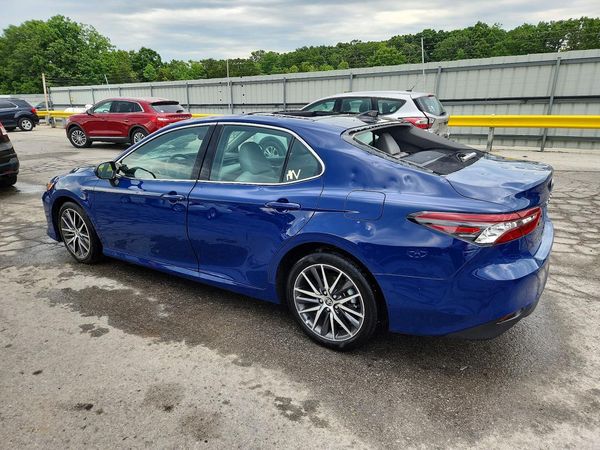 2024 TOYOTA CAMRY XLE