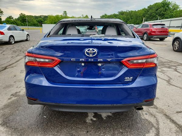 2024 TOYOTA CAMRY XLE