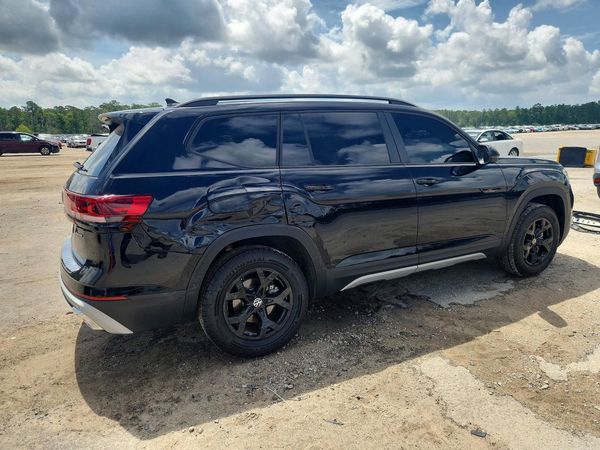 2025 VOLKSWAGEN ATLAS 4Motion Peak Edition SE