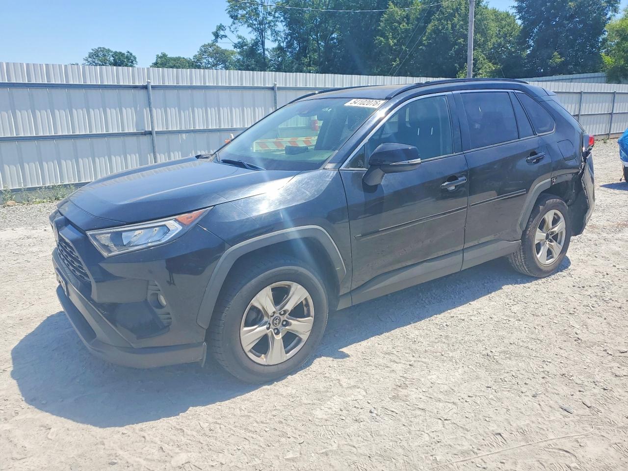 2019 TOYOTA RAV4 XLE / XLE Premium 4WD