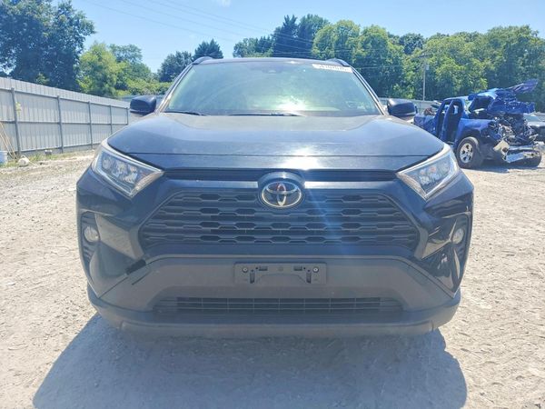 2019 TOYOTA RAV4 XLE / XLE Premium 4WD