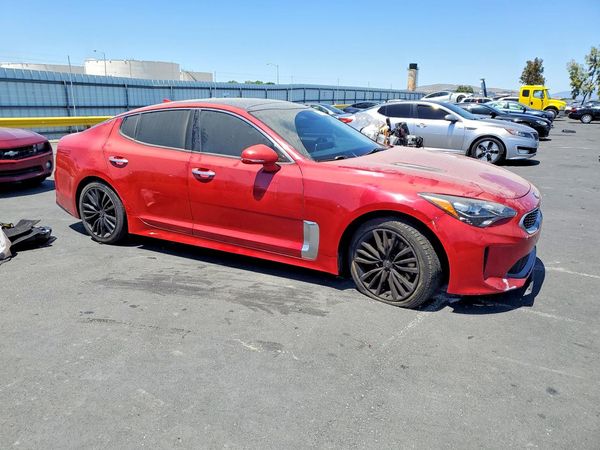 2019 KIA STINGER Base