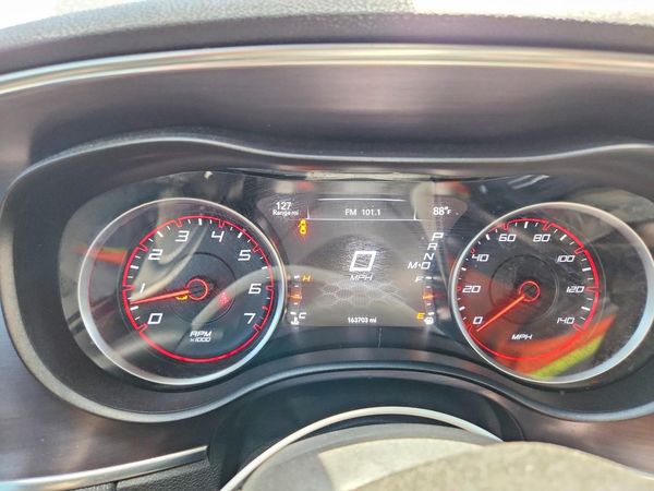 2015 DODGE CHARGER SE