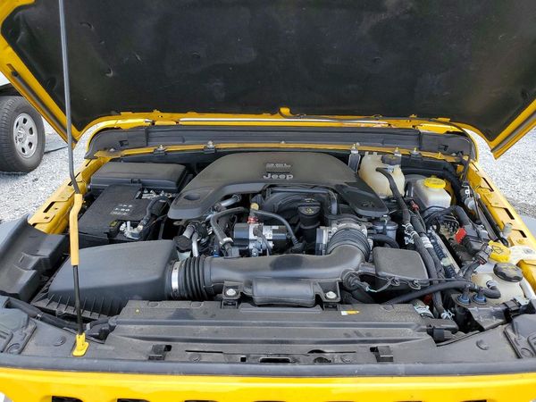 2021 JEEP WRANGLER Unlimited Sport — Engine bay
