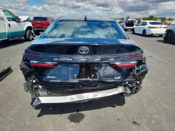 2025 TOYOTA CAMRY