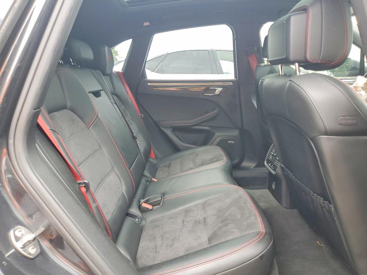 2018 PORSCHE MACAN Macan GTS