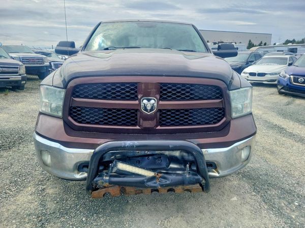 2015 RAM 1500 SLT QUAD CAB 4X4