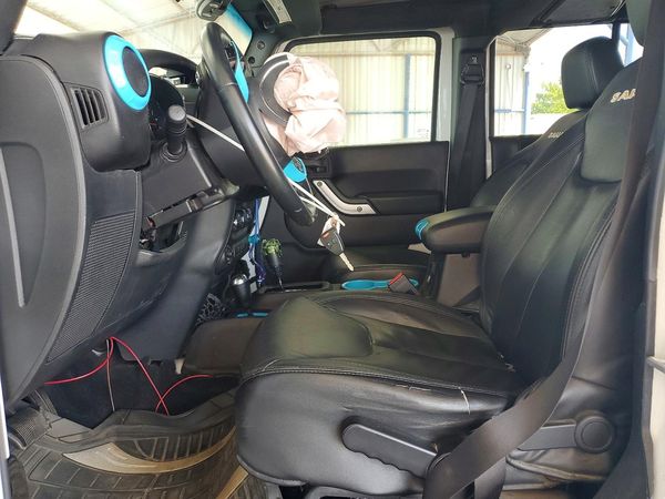 2015 JEEP WRANGLER UNLIMITED SAHARA 4X4