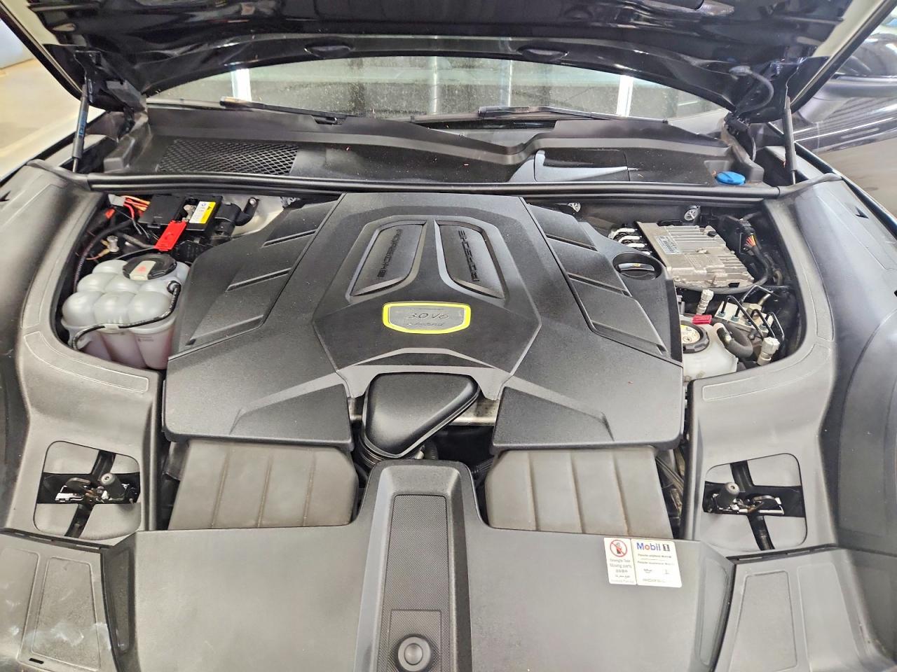 2019 PORSCHE CAYENNE S E-Hybrid