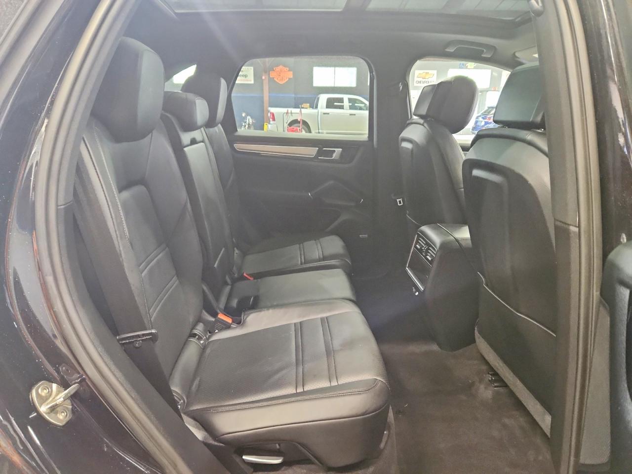 2019 PORSCHE CAYENNE S E-Hybrid