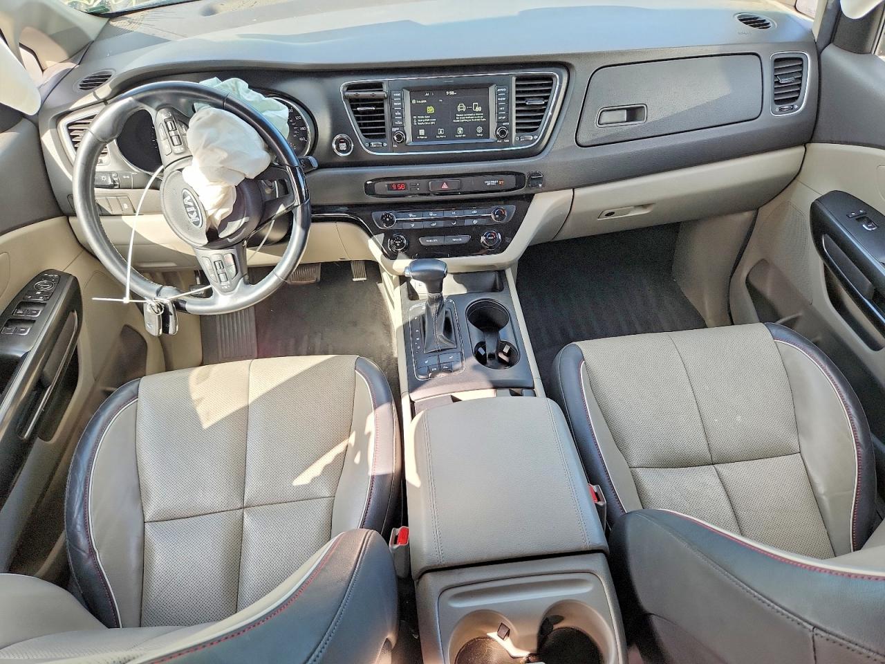 2017 KIA SEDONA LX