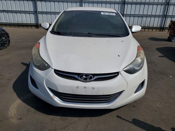 2012 HYUNDAI ELANTRA
