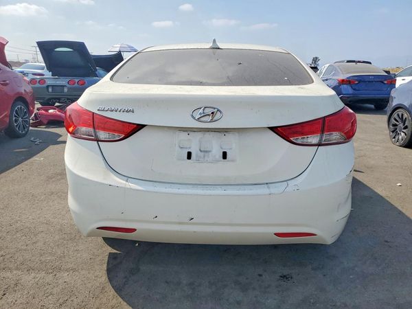2012 HYUNDAI ELANTRA