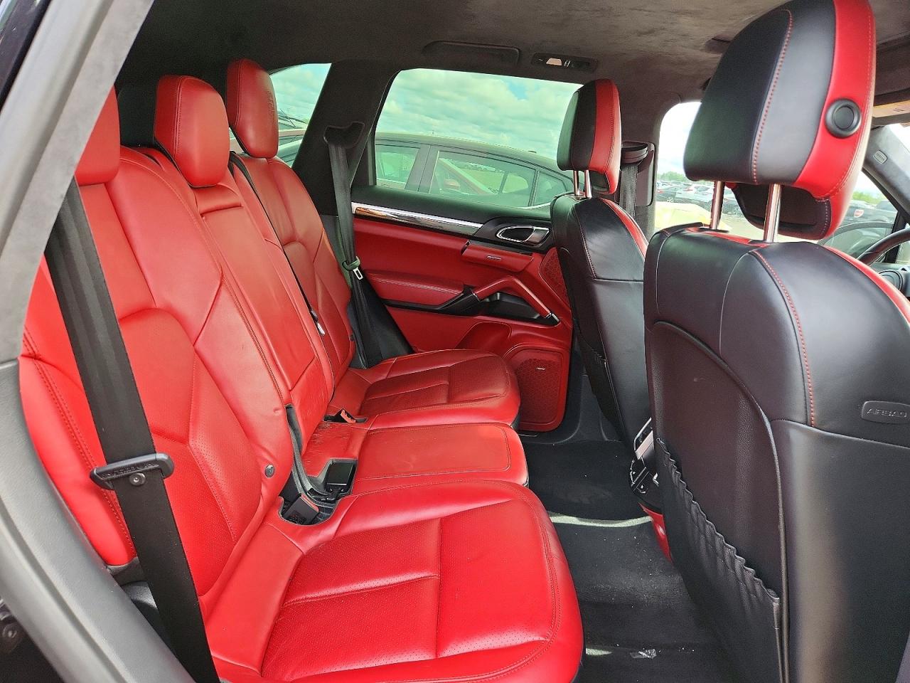 2014 PORSCHE CAYENNE Turbo