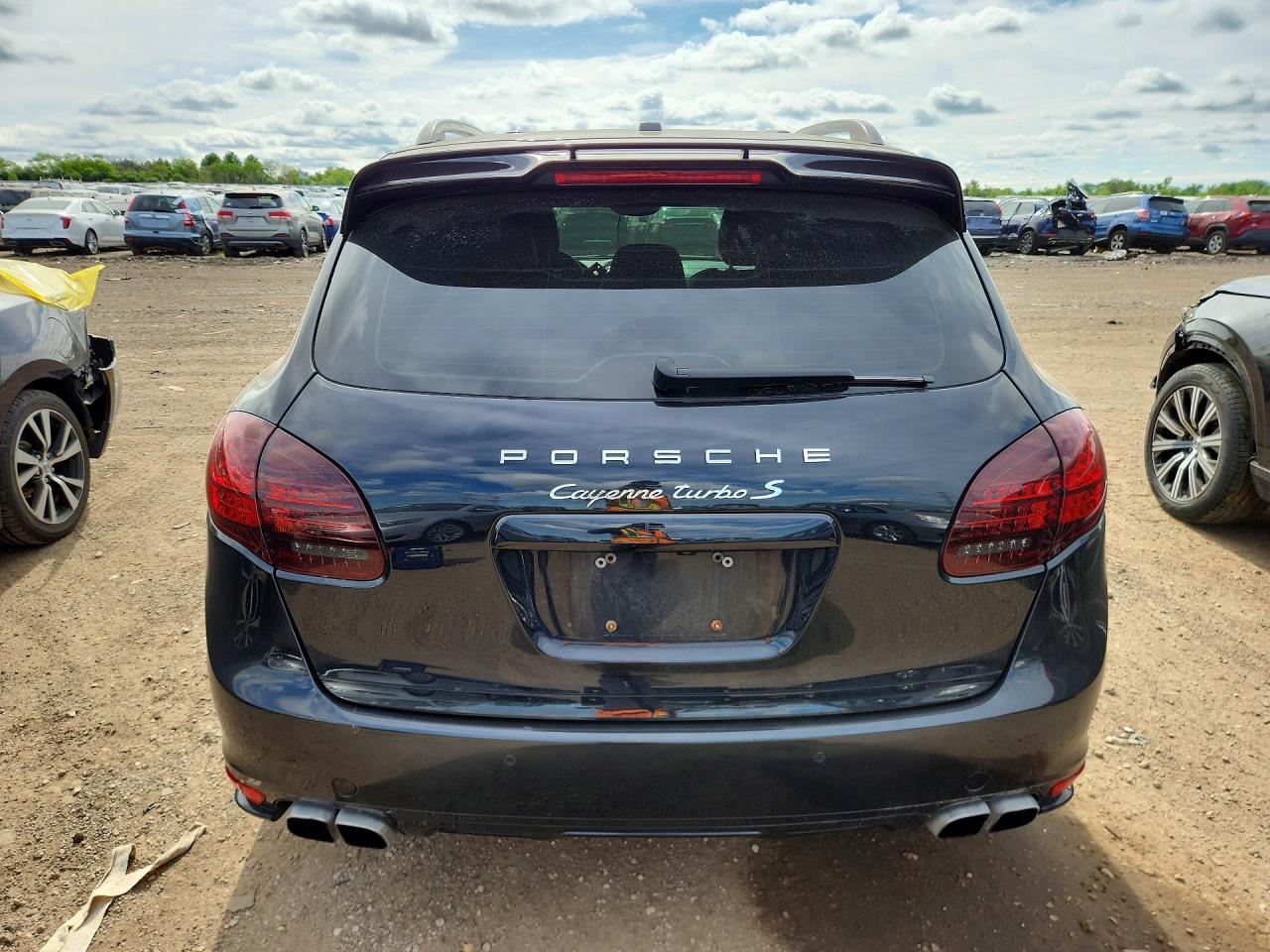 2014 PORSCHE CAYENNE Turbo