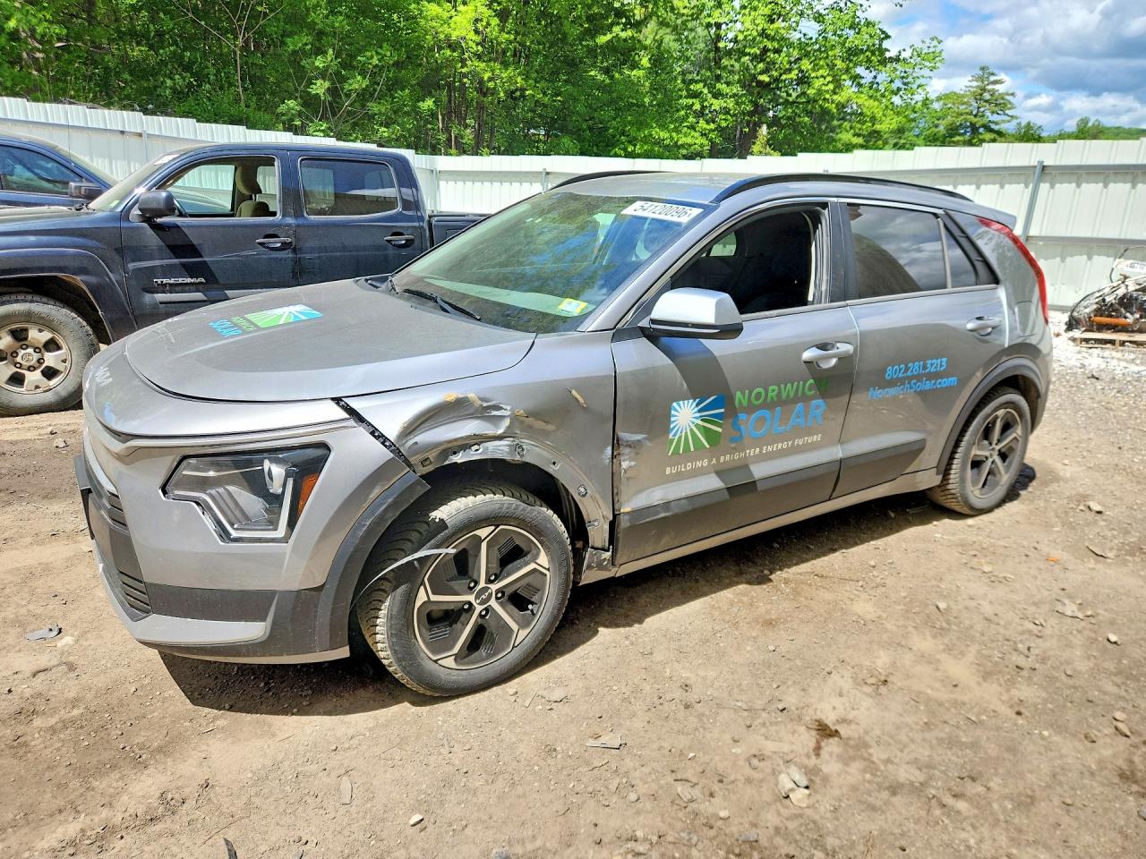 2023 KIA NIRO LX