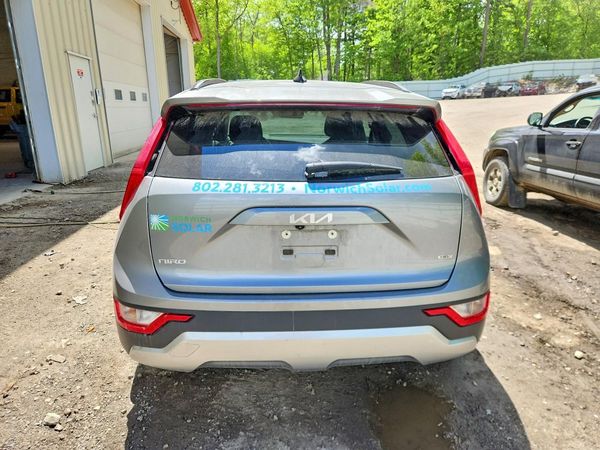 2023 KIA NIRO LX