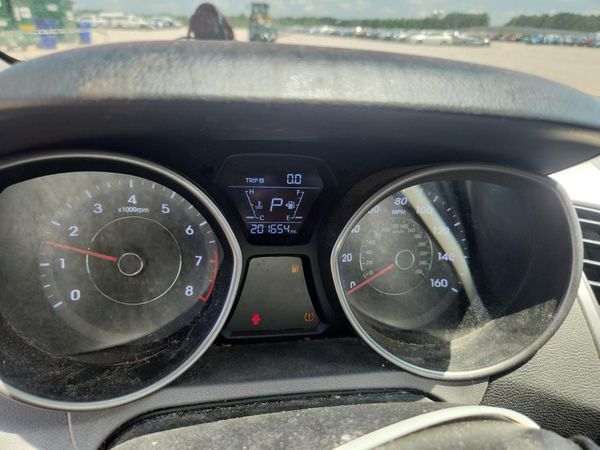 2016 HYUNDAI ELANTRA