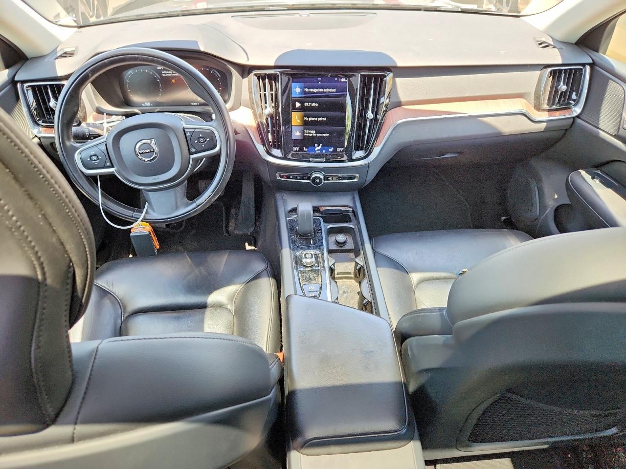 2022 VOLVO S60