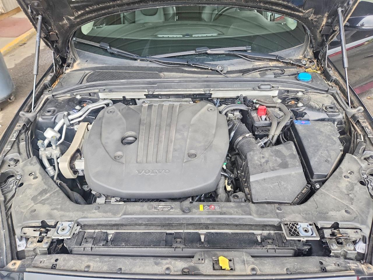 2022 VOLVO S60