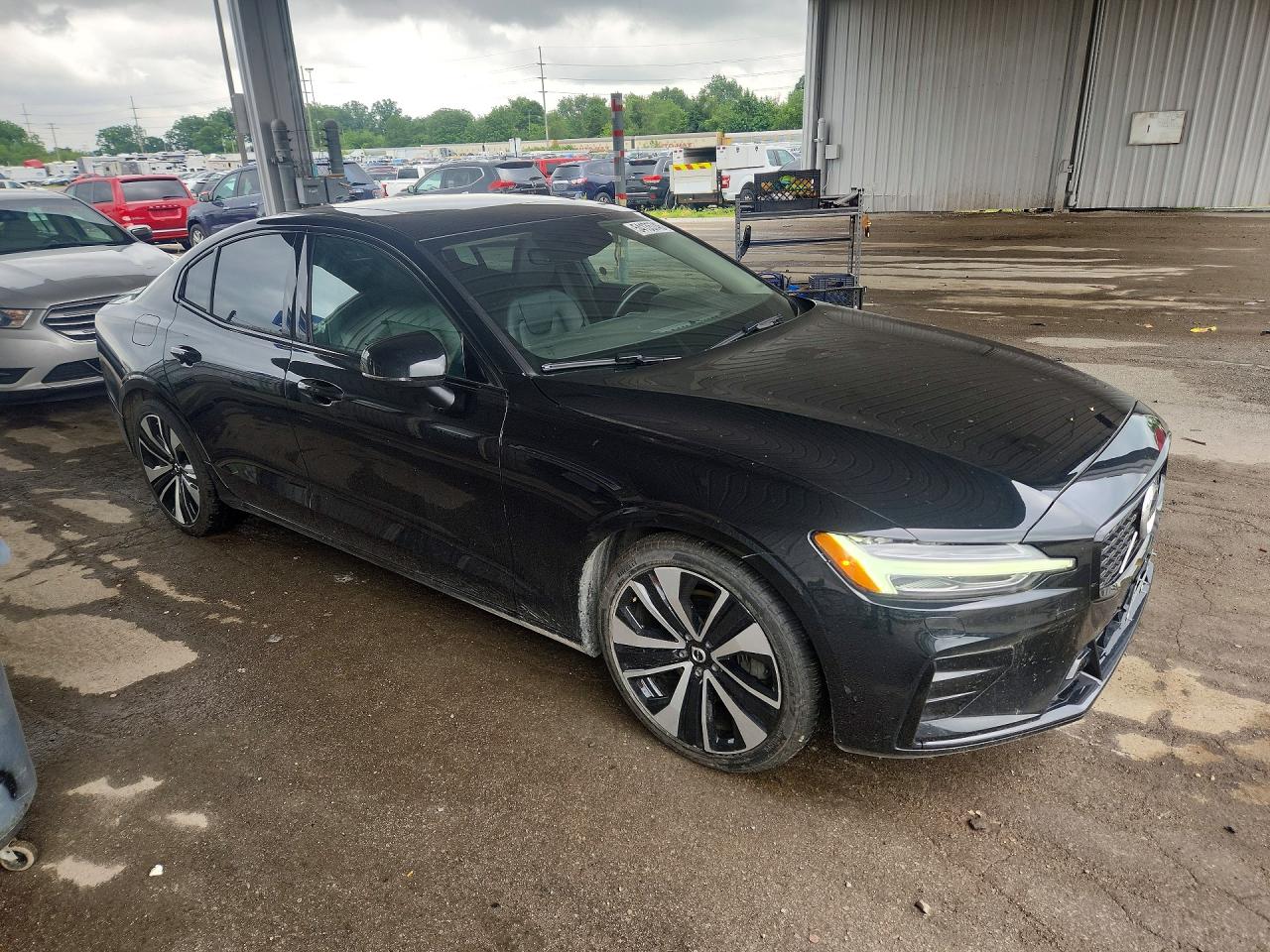 2022 VOLVO S60