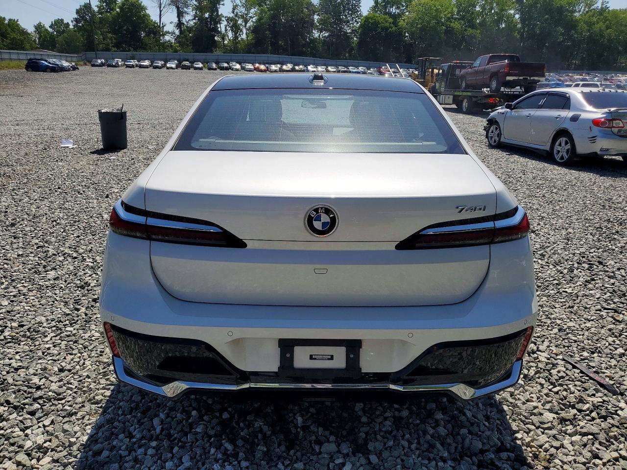 2023 BMW 740