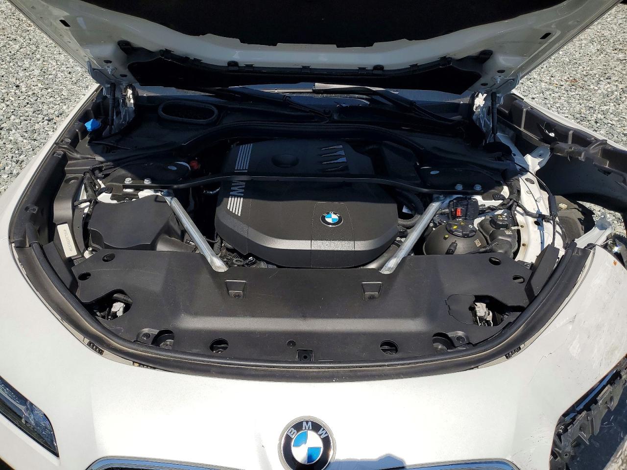 2023 BMW 740