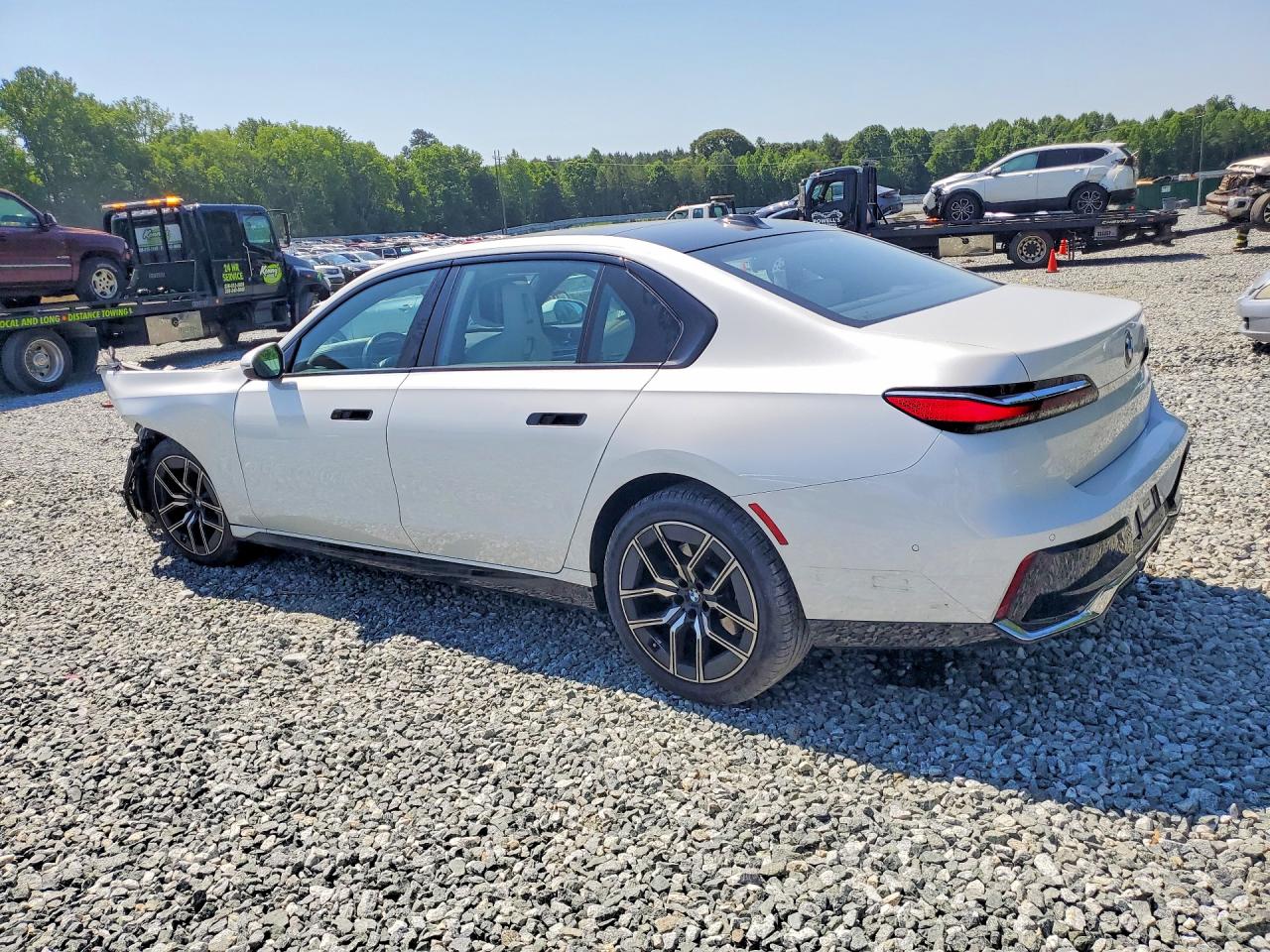 2023 BMW 740
