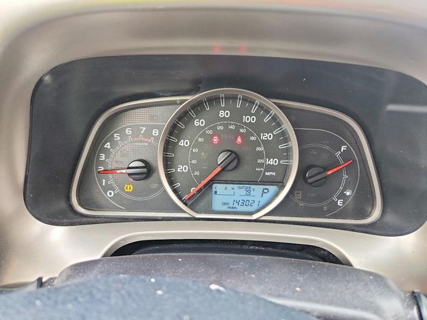 2015 TOYOTA RAV4 LE (X Grade)