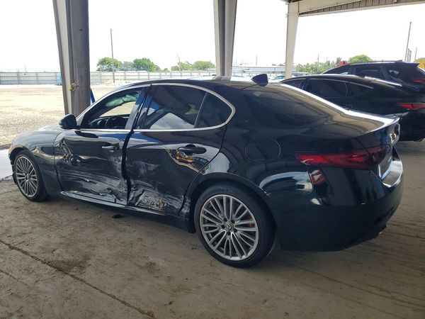 2018 ALFA ROMEO GIULIA TI RWD