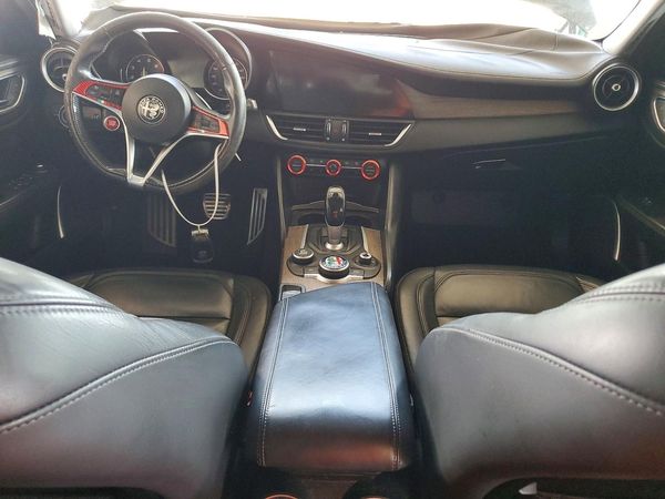 2018 ALFA ROMEO GIULIA TI RWD