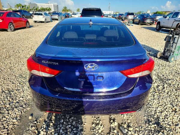 2013 HYUNDAI ELANTRA