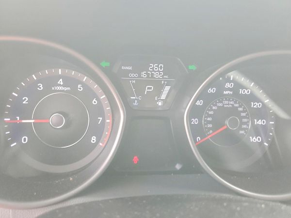2013 HYUNDAI ELANTRA