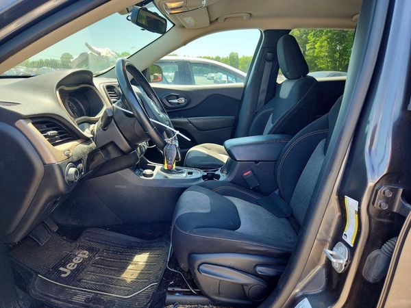 2017 JEEP CHEROKEE SPORT 4X4