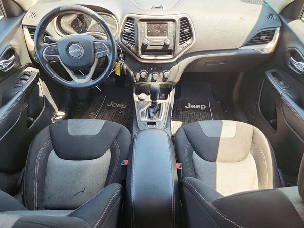 2017 JEEP CHEROKEE SPORT 4X4