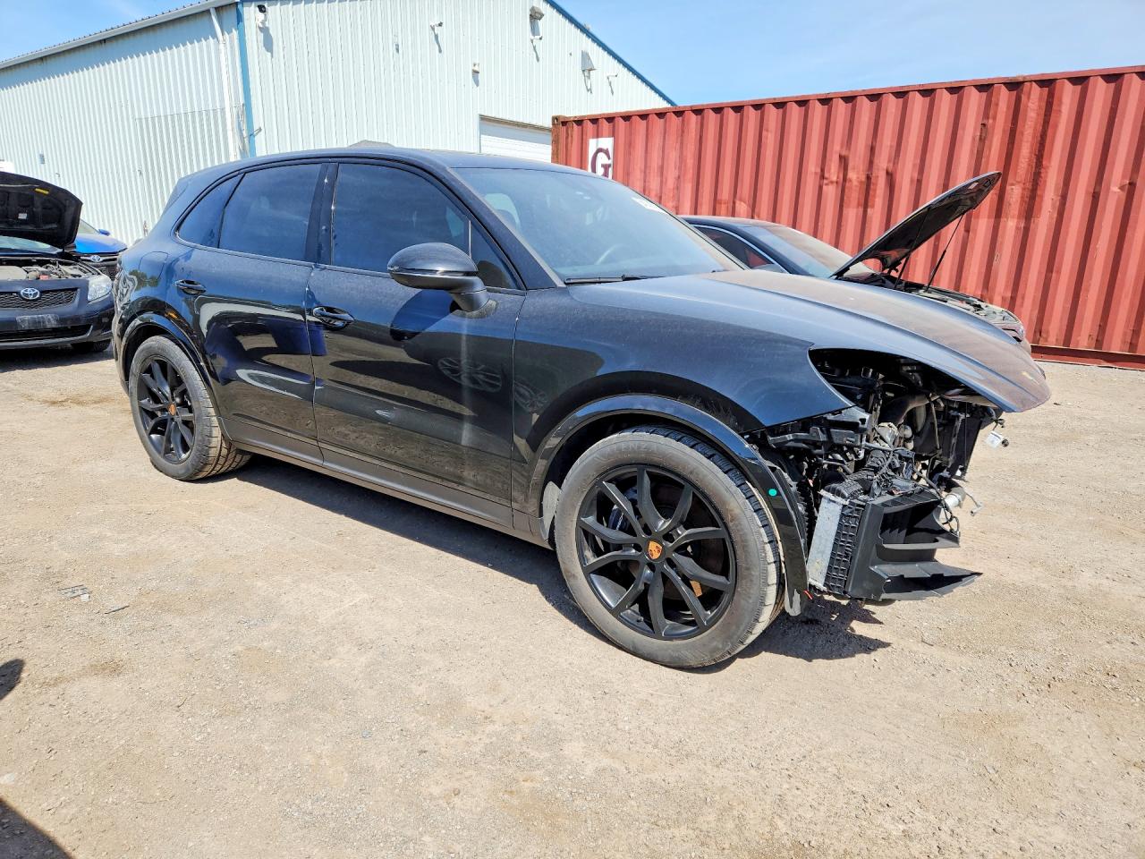 2025 PORSCHE CAYENNE