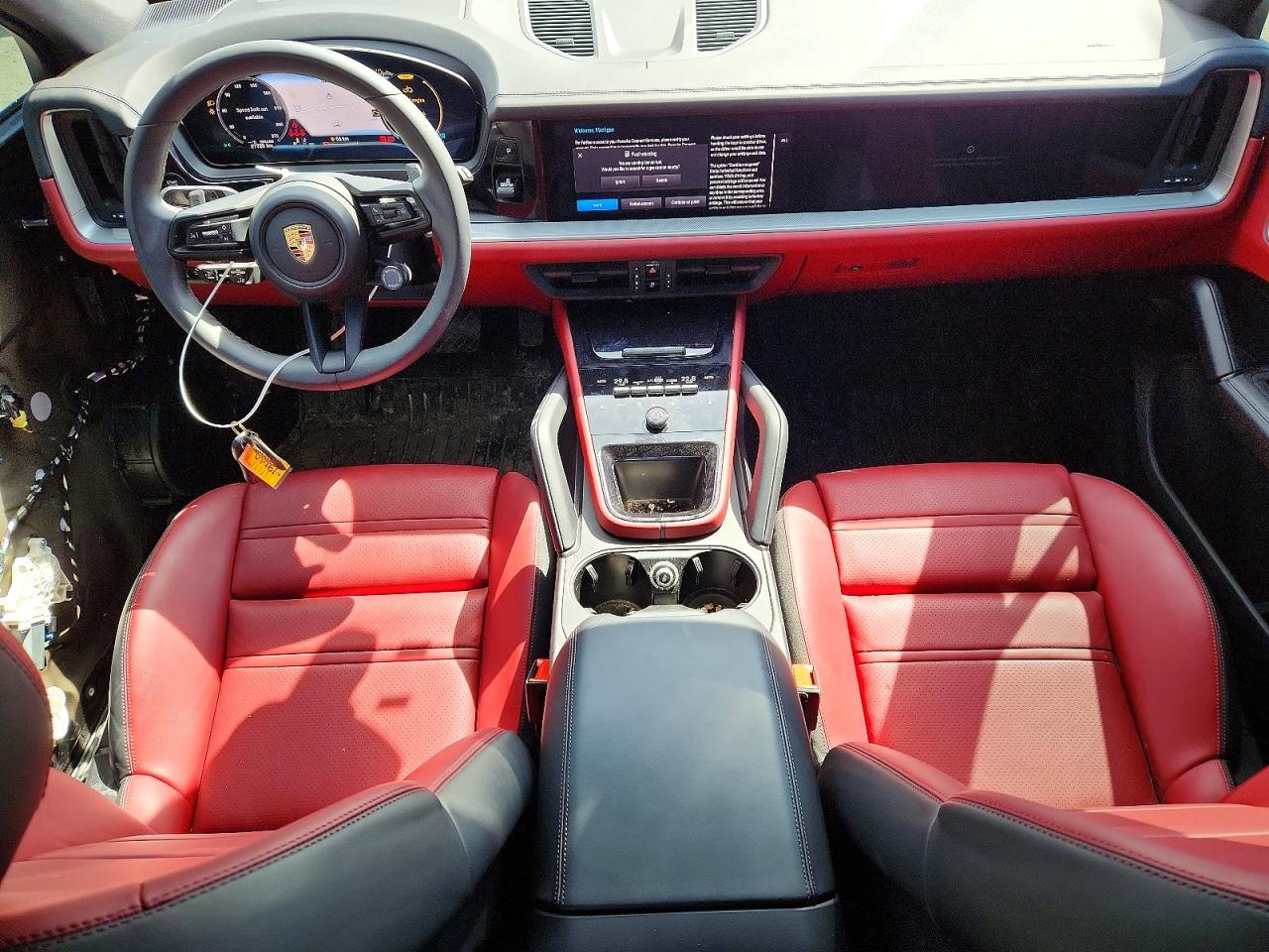 2025 PORSCHE CAYENNE