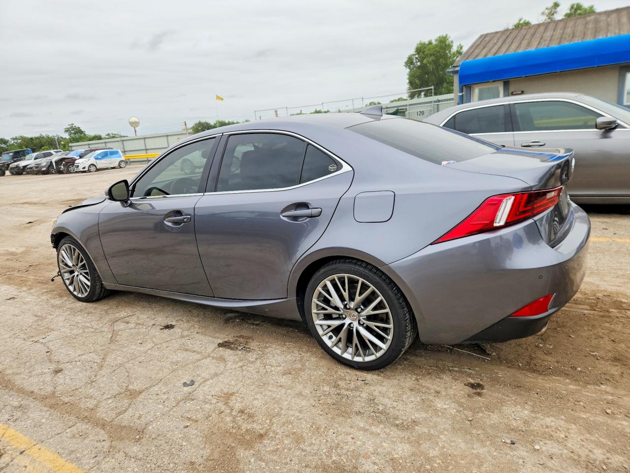 2016 LEXUS IS 200t